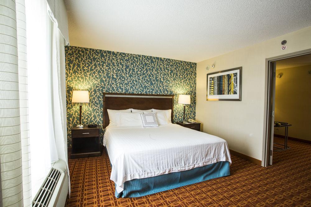 Fairfield & By Marriott Toronto Hotel 3*