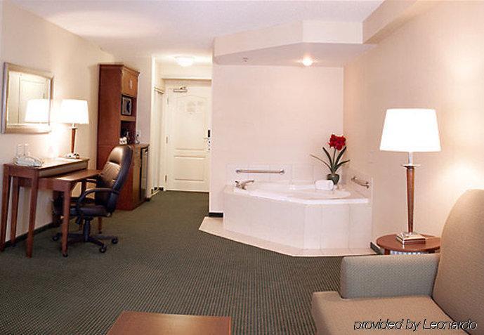 Fairfield & By Marriott Toronto 3* Mississauga