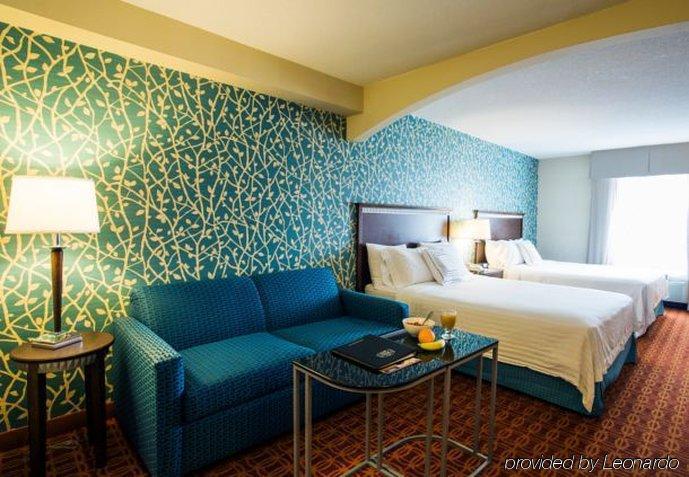 Fairfield & By Marriott Toronto Hotel Mississauga